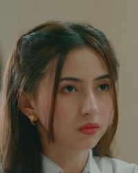 Anh Chàng Và Mối Tình Với Cô Sinh Viên