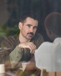 Khoảng Cách Kỳ Lạ