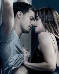 Năm Mươi Sắc Thái: Tự Do