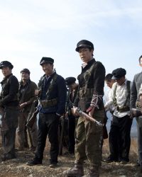 Giữa Làn Lửa Đạn